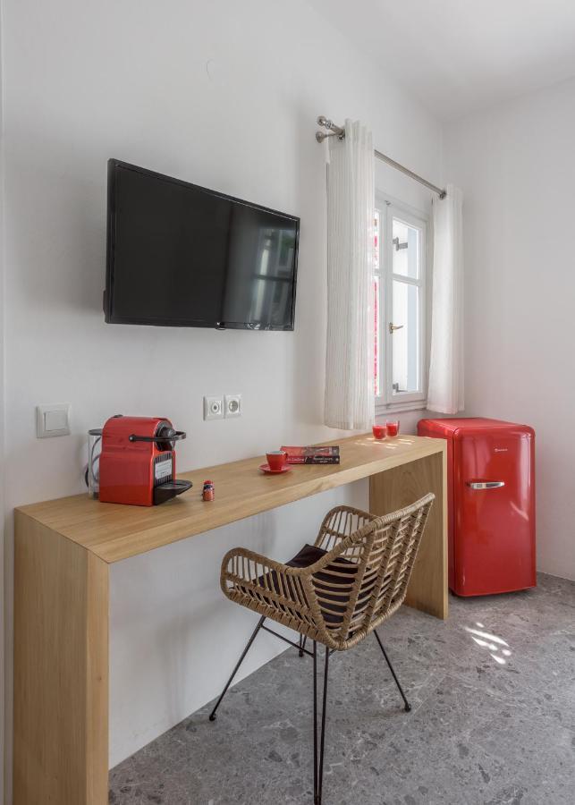 Anita Rooms & Suites Milos Adamantas  Bagian luar foto