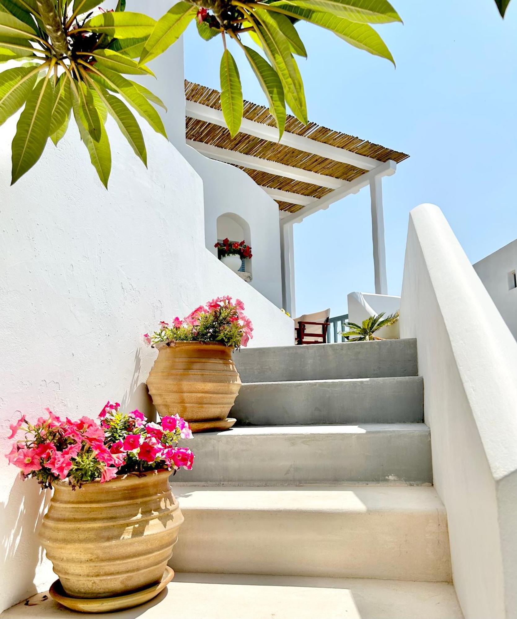 Anita Rooms & Suites Milos Adamantas  Bagian luar foto